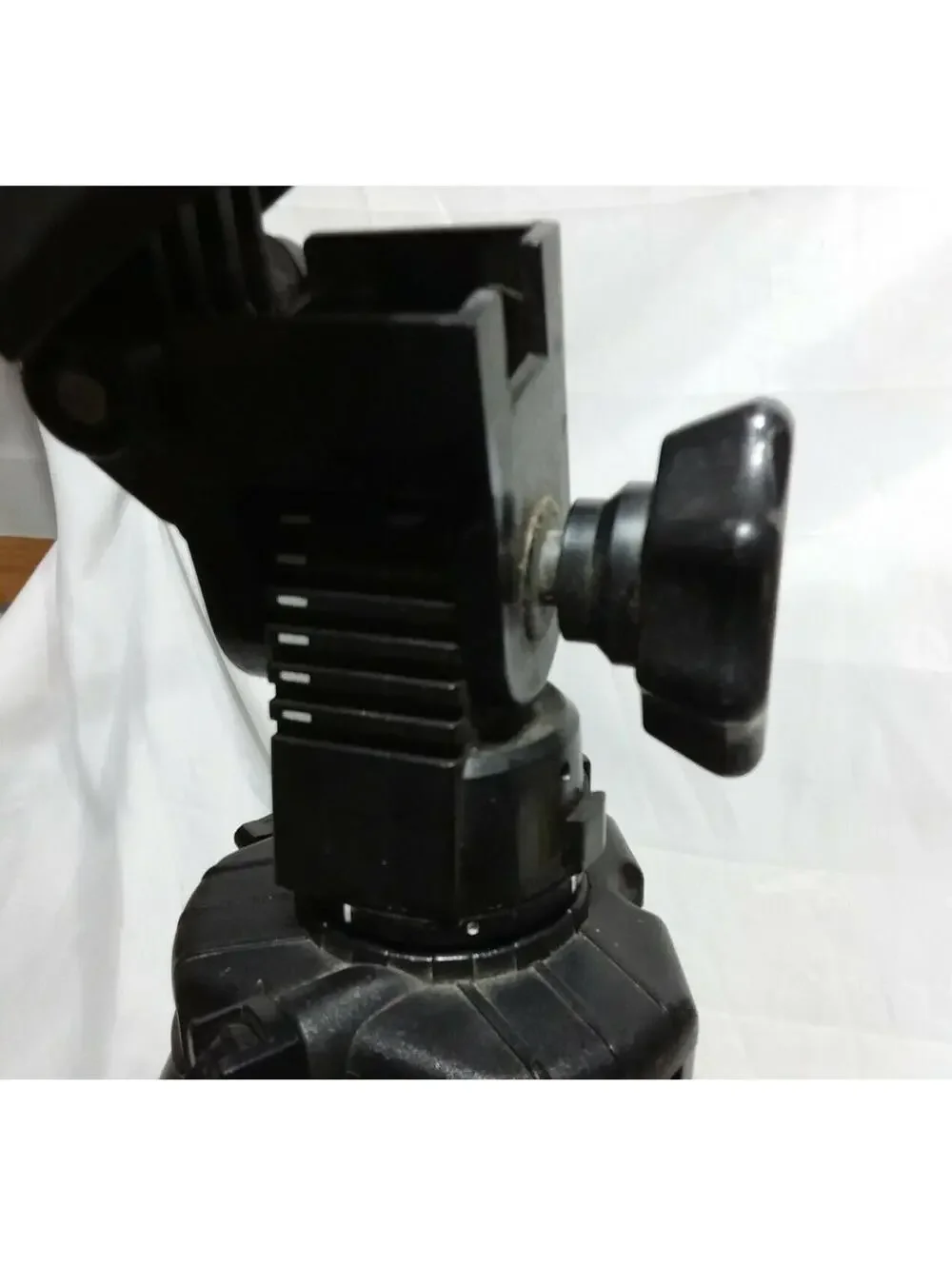 Velbon DV-40 Tripod Multi-Level Camera Video Stand Adjustable Lightweight